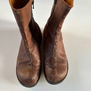 CYDWOQ boots like new